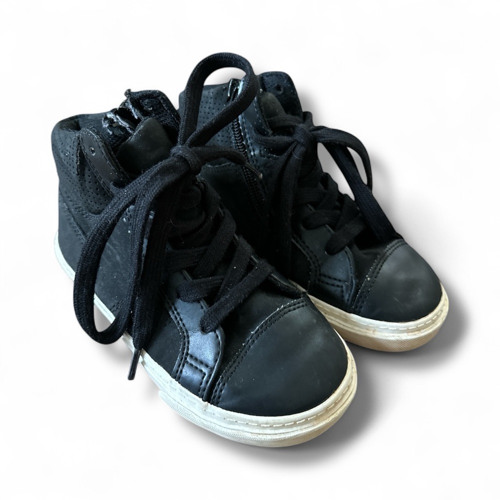 GAP Kids black high-top sneakers size 10
